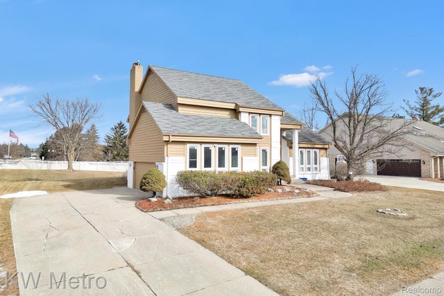 6250 Stonebridge, West Bloomfield charter township