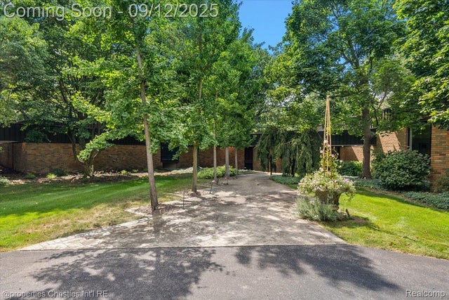 4647 Private Lake Drive, Bloomfield Hills city