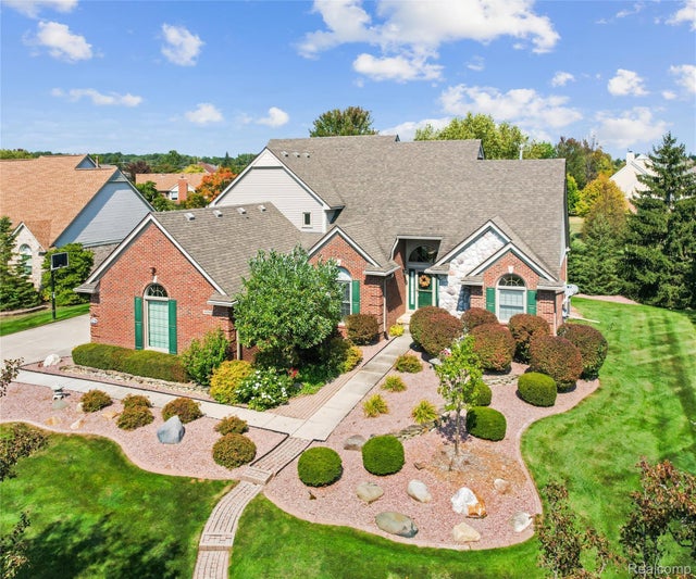 49068 Poppleton Court, Canton charter township