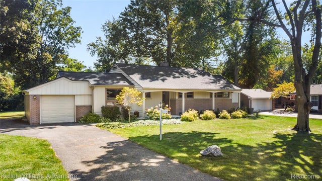 23718 Longacre Street, Farmington city