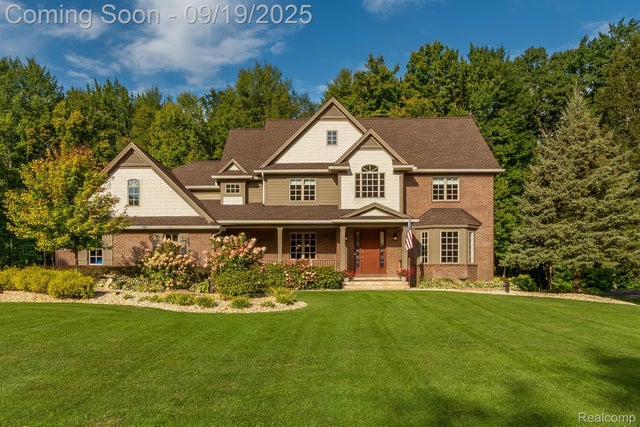 277 Mystic Meadows Court, Hartland township