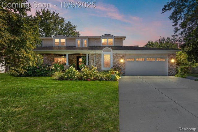 3036 Newport Court, Troy city