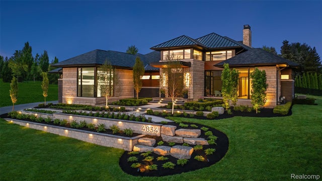 4683 Pinnacle Boulevard, Oakland charter township