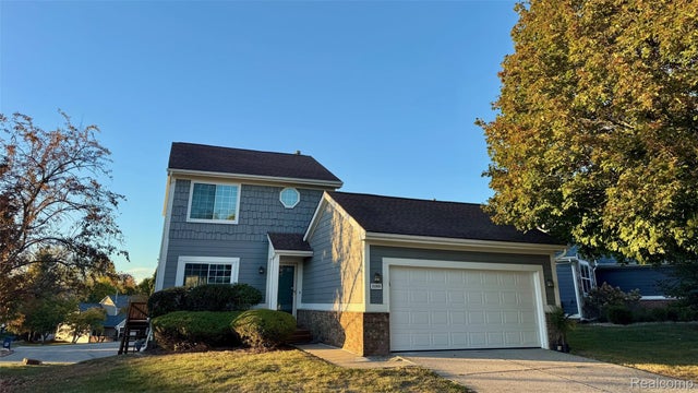 31063 Columbia Drive, Novi city