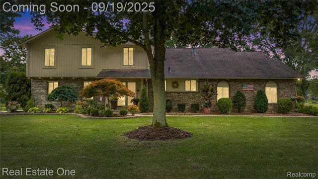 29251 Creek Bend Drive, Farmington city