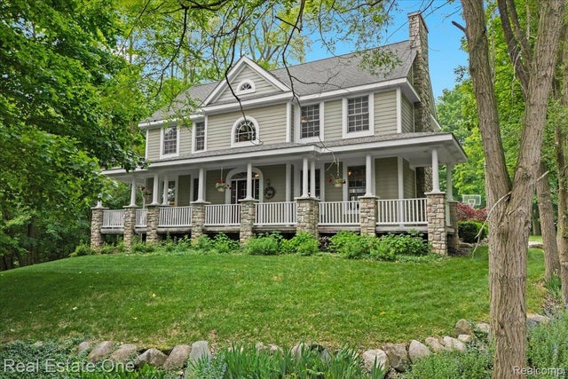 477 E Commerce Street, Milford village