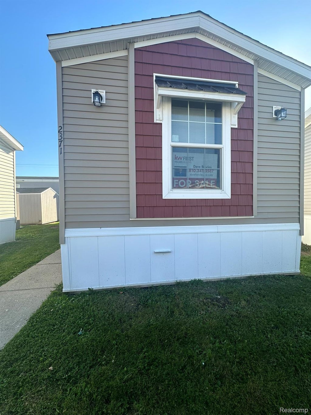 2371 Maple Drive, Fenton charter township