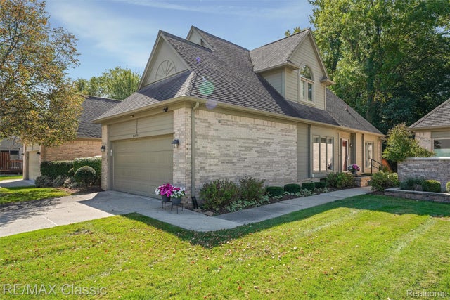 24579 Edgewood Drive, Novi city