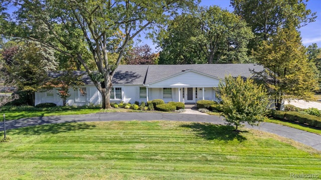 1348 Charrington Road, Bloomfield Hills city