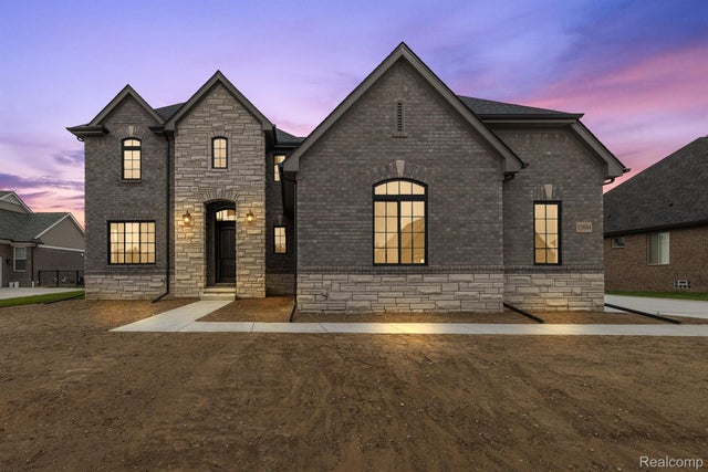 2166 Heidi Dr, Addison township