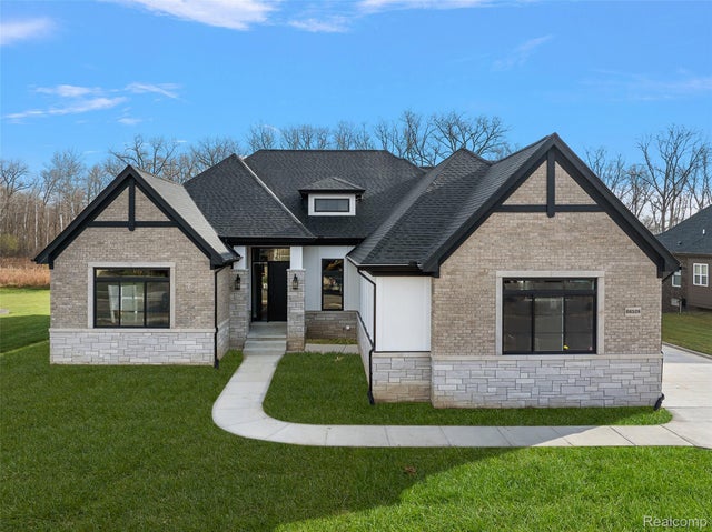 2280 Heidi Drive, Addison township