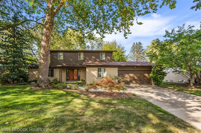 28786 Rockledge Drive, Farmington city