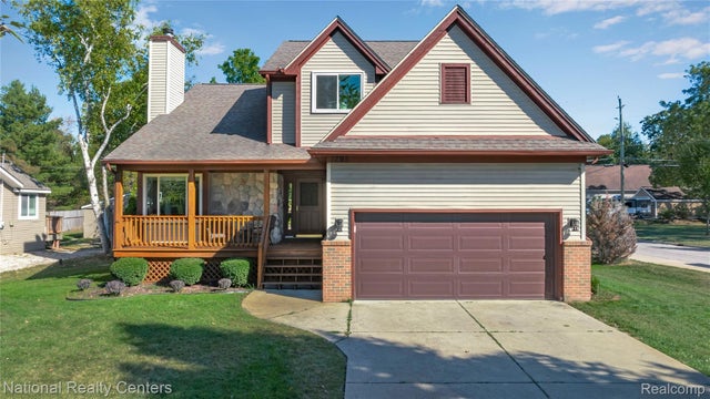 1295 East Lake Drive, Novi city