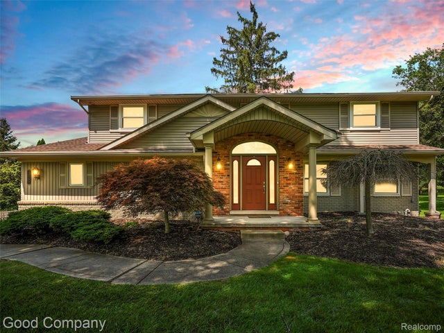 26299 Springfield Drive, Farmington city