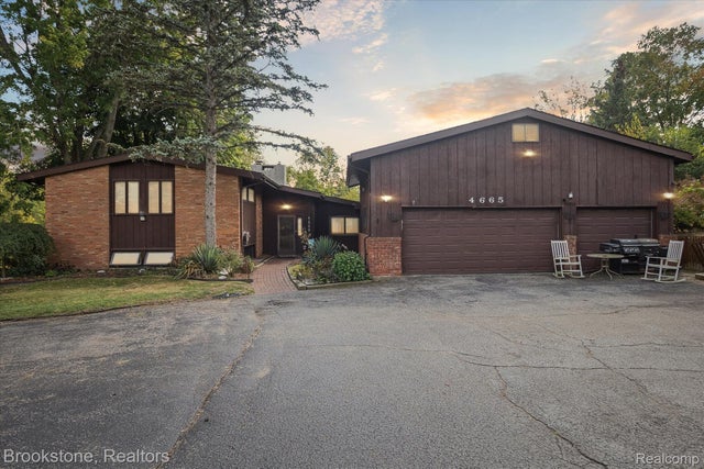 4665 W Maple Road, Bloomfield Hills city
