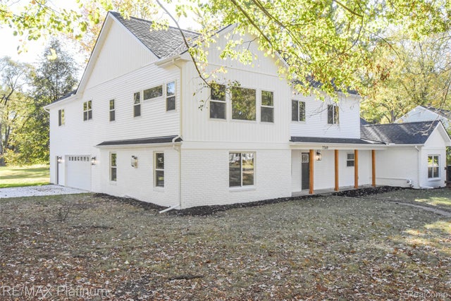 7369 Sweetbriar, West Bloomfield charter township