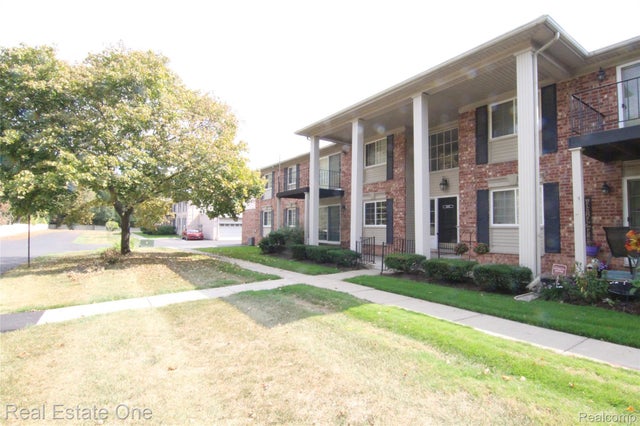 6109 Orchard Lake Road 101, West Bloomfield charter township