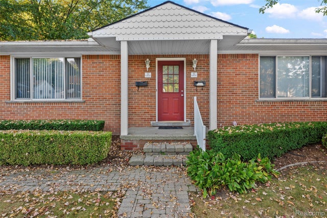 42 Gladwin Avenue, Clawson city