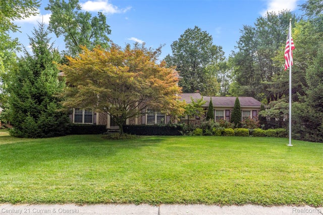 29260 New Bradford Drive, Farmington Hills city
