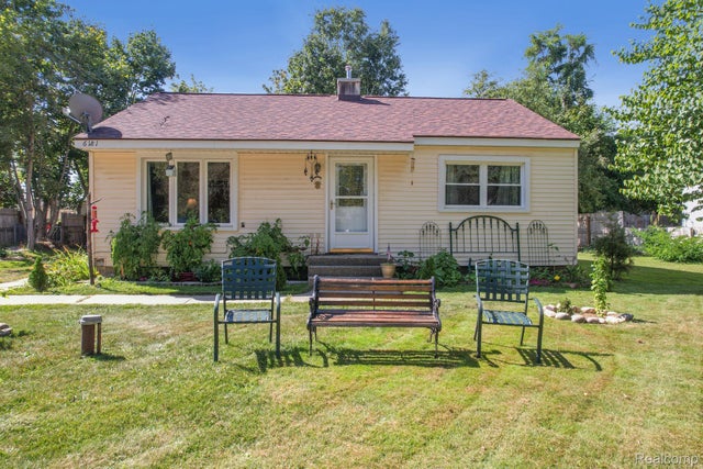 6181 Neilson, Springfield charter township