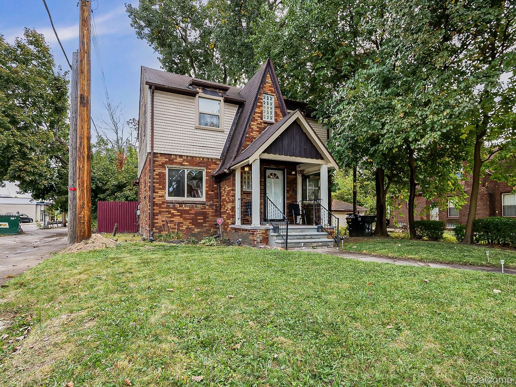 16888 Huntington Road, Detroit city