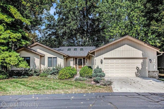 5780 Point Of The Woods Drive, West Bloomfield charter township