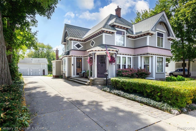 33611 Oakland Street, Farmington city