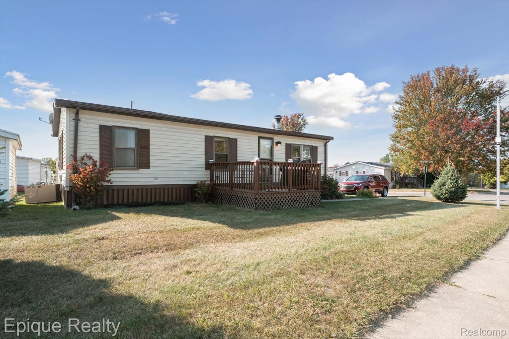 9435 Hunters Rill Road, Tyrone township