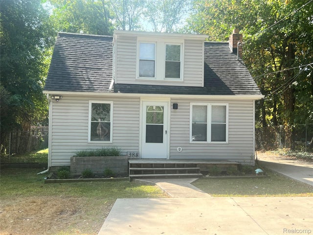 388 E South Boulevard, Troy city