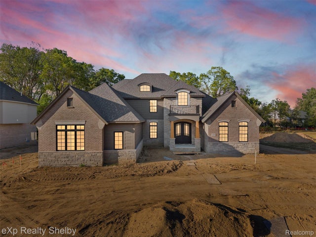 1055 E Avon Road, Rochester Hills city