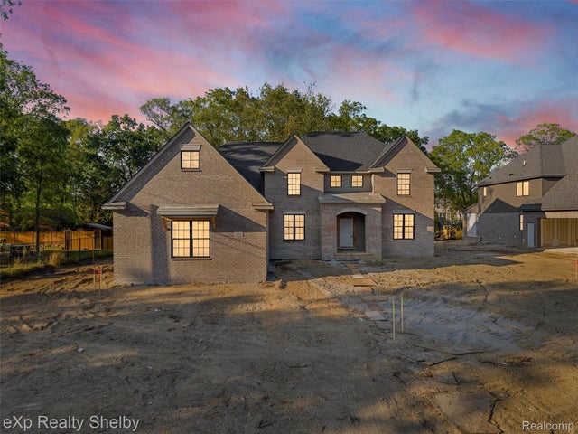 1051 E Avon Road, Rochester Hills city