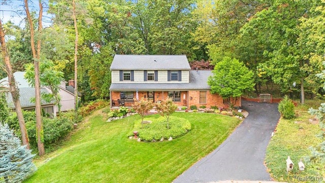 8291 Fawn Valley Circle, Independence charter township