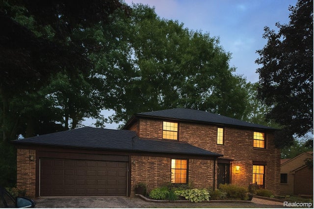 30056 Mayfair Drive, Farmington Hills city