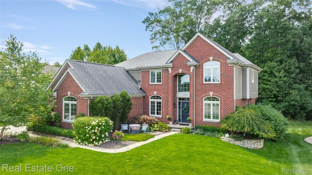 5778 Strawberry Circle, Commerce charter township