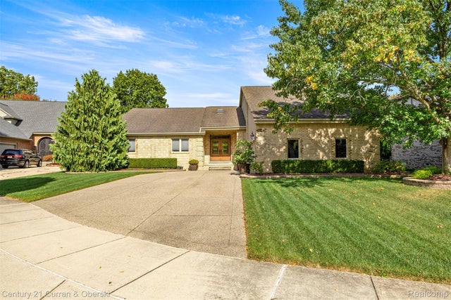 42049 Farm Lane Court, Sterling Heights city