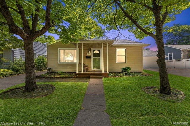 1890 College Street, Ferndale city