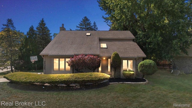 35095 Savannah Lane, Farmington Hills city