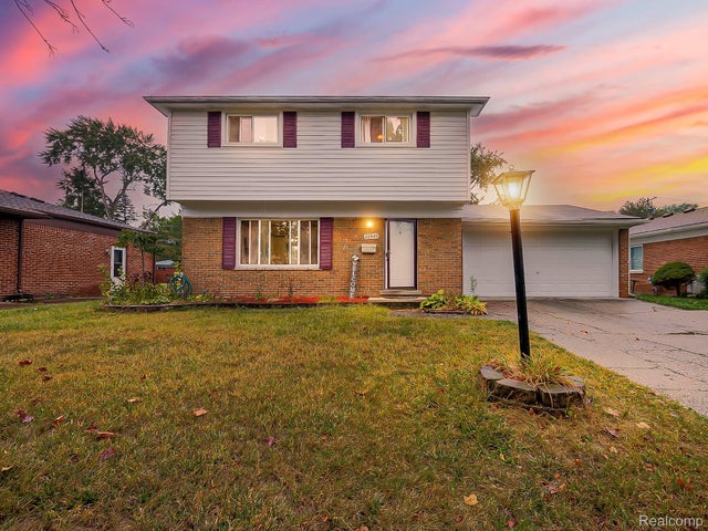 22849 Montclair Street, Farmington city