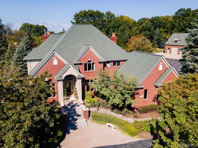 67391 Mack Court, Washington township