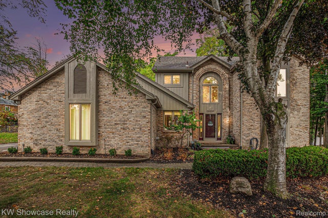 36896 Chesapeake Road, Farmington Hills city