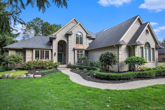 1996 Tall Oaks Boulevard, Rochester Hills city
