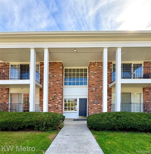480 Fox Hills Drive N 6, Bloomfield Hills city