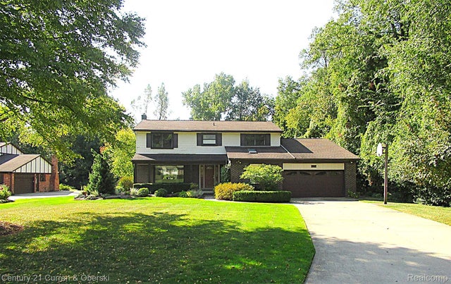 34621 Beechwood Street, Farmington city