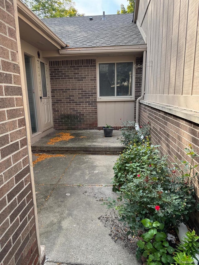 35572 Heritage Lane, Farmington city