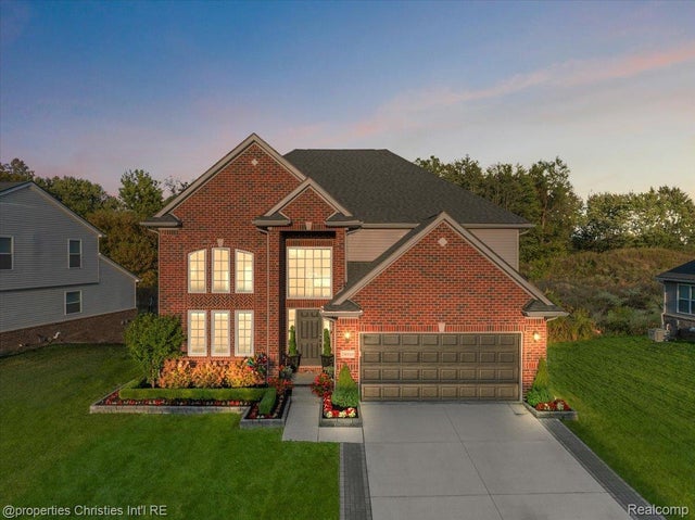 24910 Thurber Trail, South Lyon city