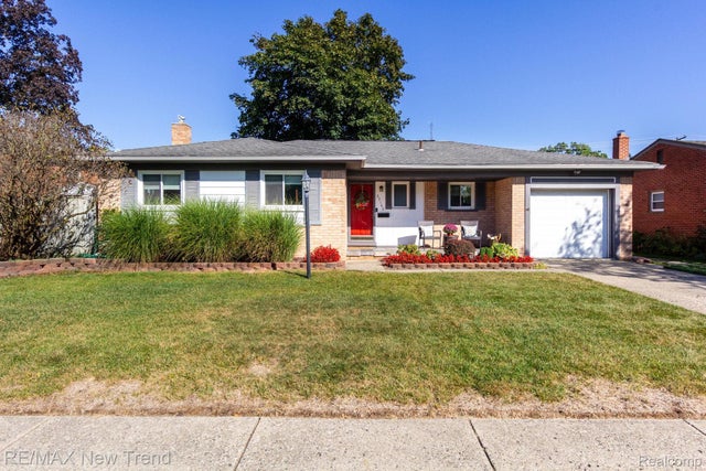 33146 Lyndon Street, Livonia city