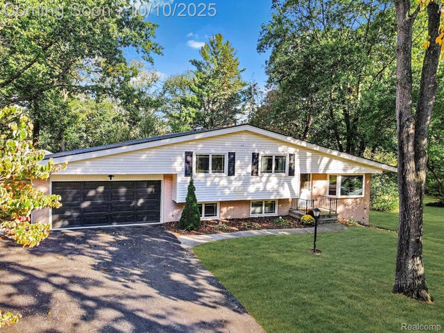 6460 Elmoor Drive, Troy city