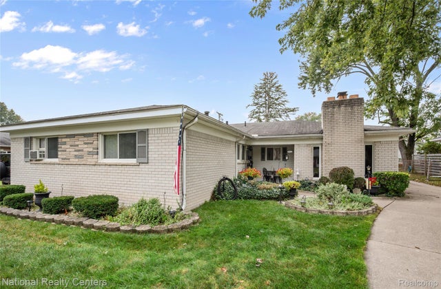 30223 Astor Street, Farmington city