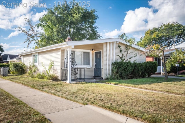 444 S Felker Avenue, Hazel Park city