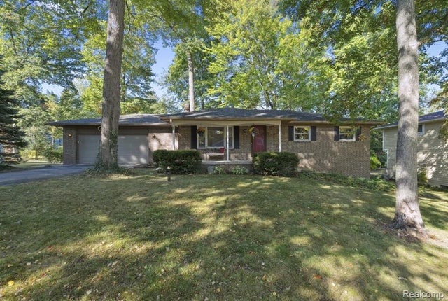 5955 Chickadee Lane, Independence charter township